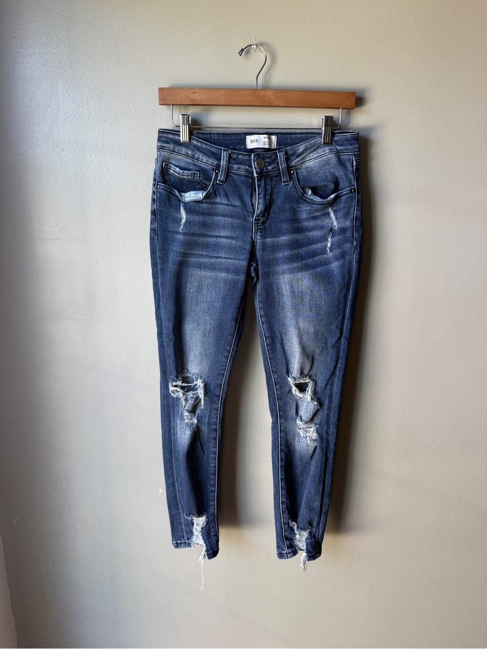 BKE Stella Slim Low Rise Ankle Skinny Jeans Size 28 Distressed